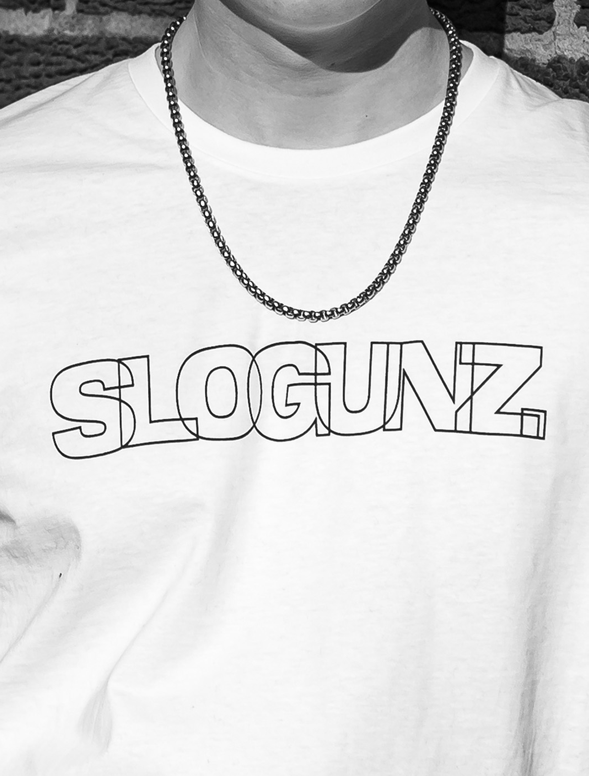 OUTLINE white t-shirt